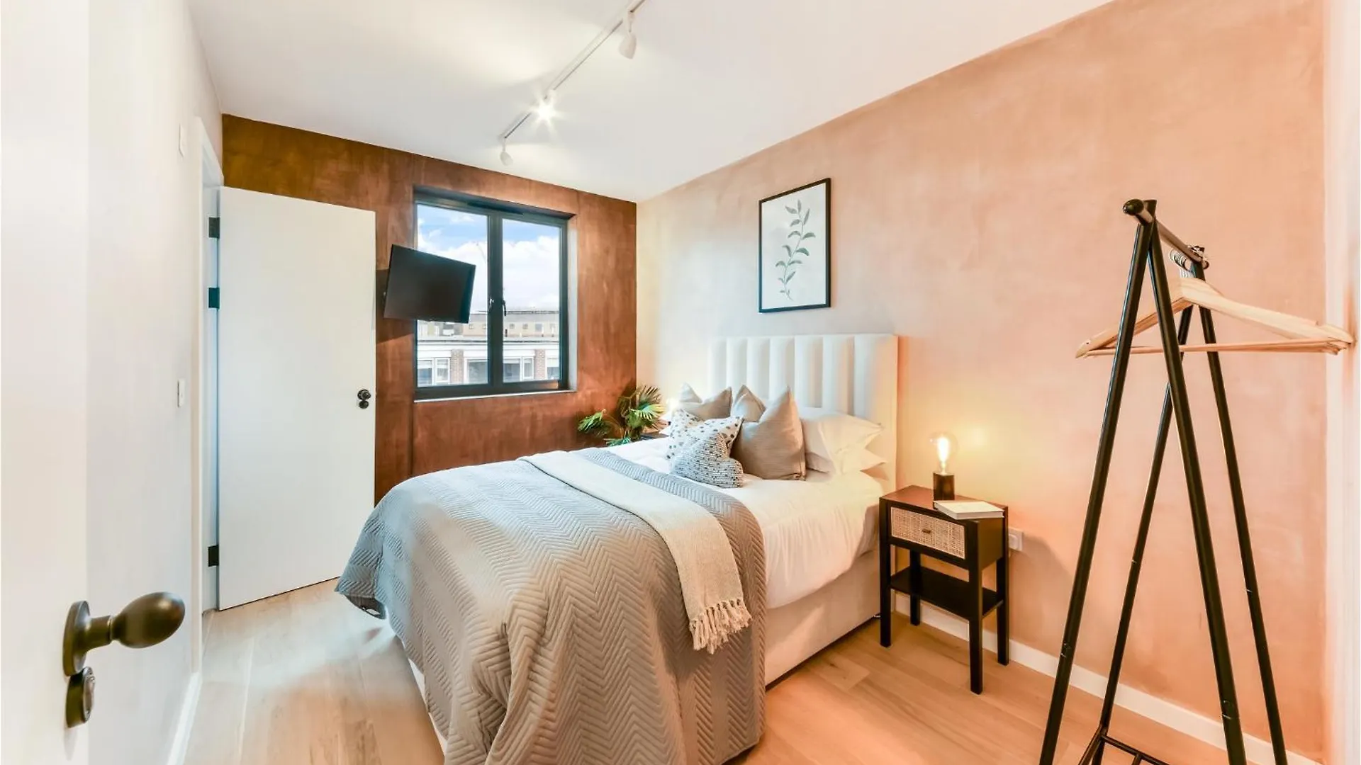 Beautiful Flat In Hipster Hackney Very Spacious! London Apartment